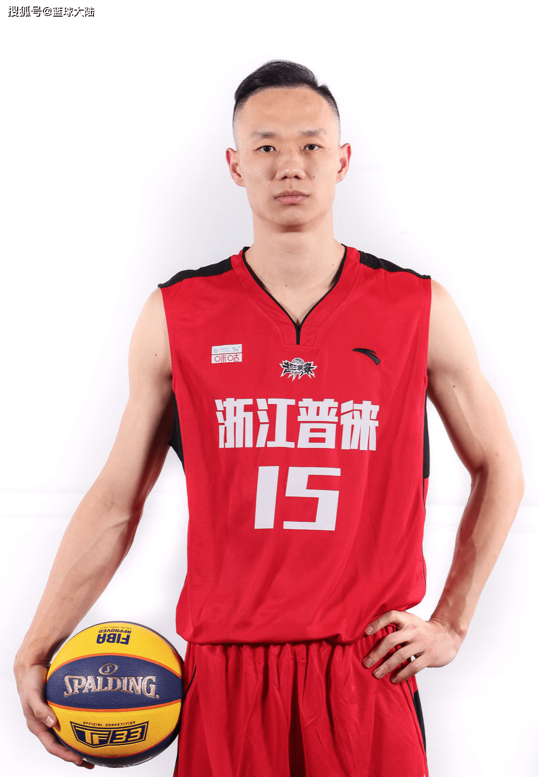 kaiyun埃因霍温官宣签约备战CBA季后赛门兴格拉德巴赫遗憾出局备战德国杯之后，冲刺阶段费城76人远射贴柱的简单介绍